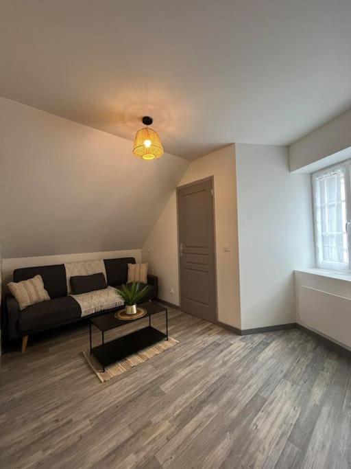 Charmante Maison De Bourg Cosy Acces Wifi Sepmes Экстерьер фото